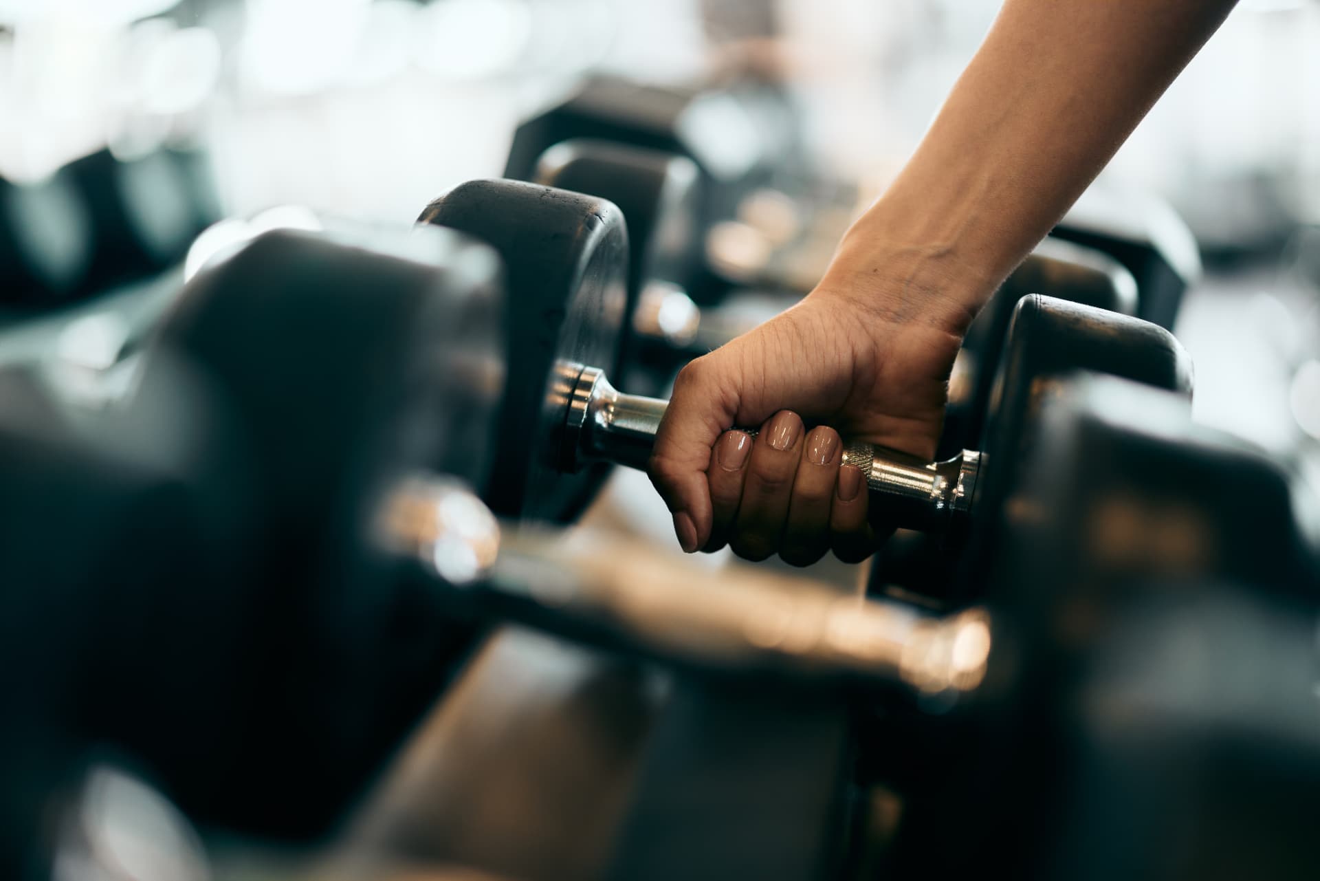 Waarom en hoe moet je krachttrainen na je 40e?